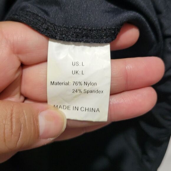 Black leggings with mesh detail on legs - Picture 12 of 15